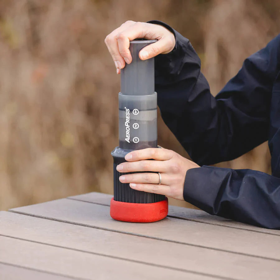 AeroPress Go Kaffeebereiter mit Geschenkverpackung Filterkaffeezubereiter AeroPress