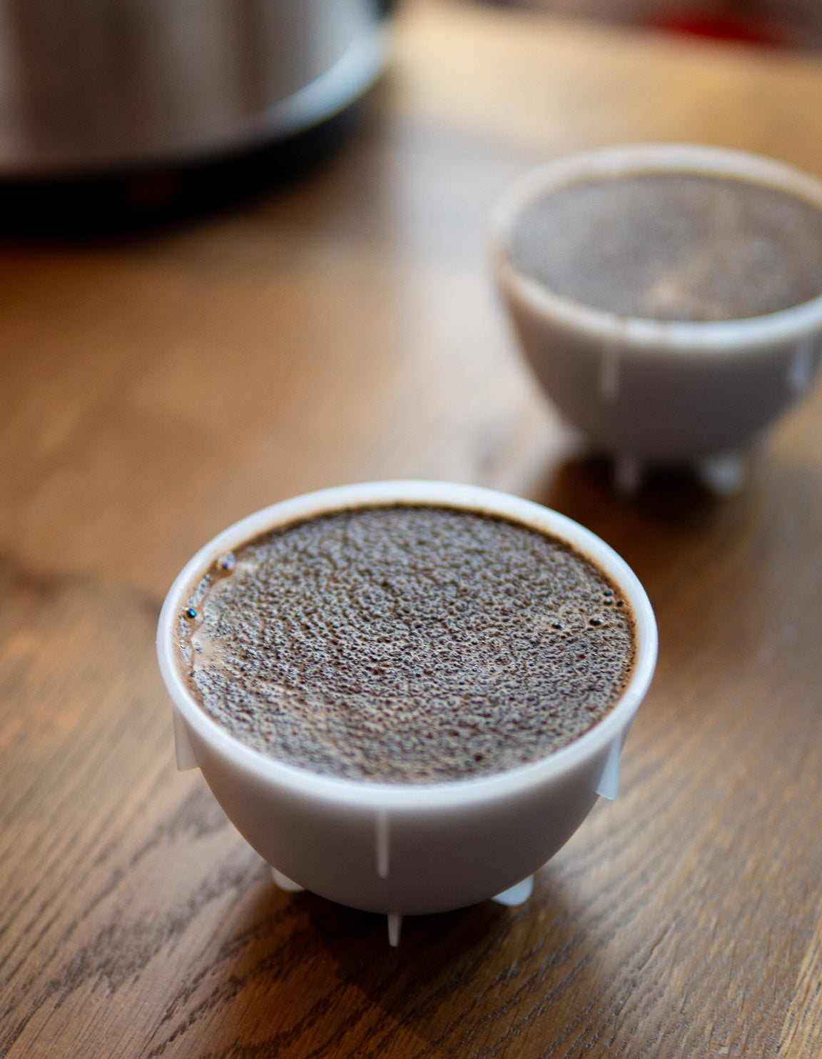 Kaffee Cupping mit Kaffee-Kruste